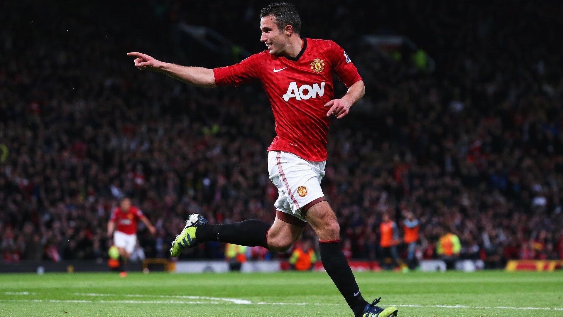 kaiyun网站-国家之星帕利尼亚：防守与进攻的完美结合，足坛新一代B2B中场的崛起